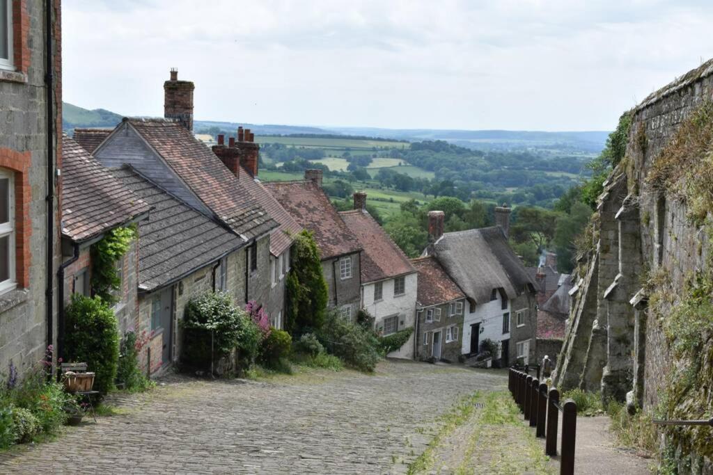 Villa The View Shaftesbury Exterior foto